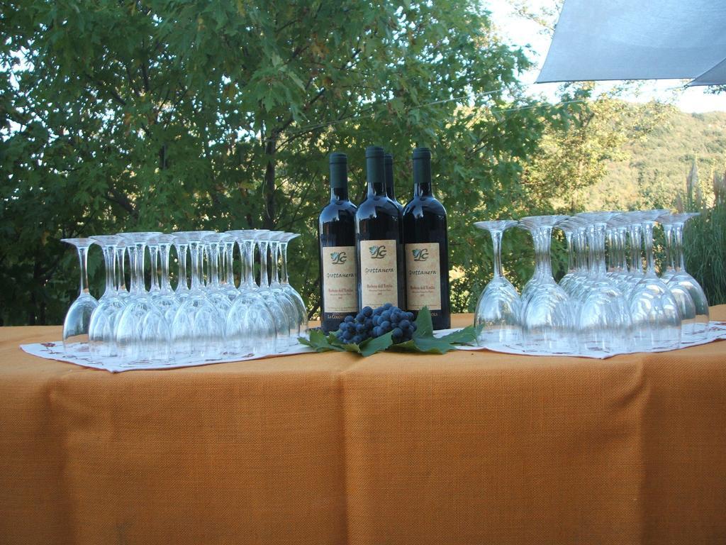 La Colombarola Agriturismo Farneto Eksteriør billede