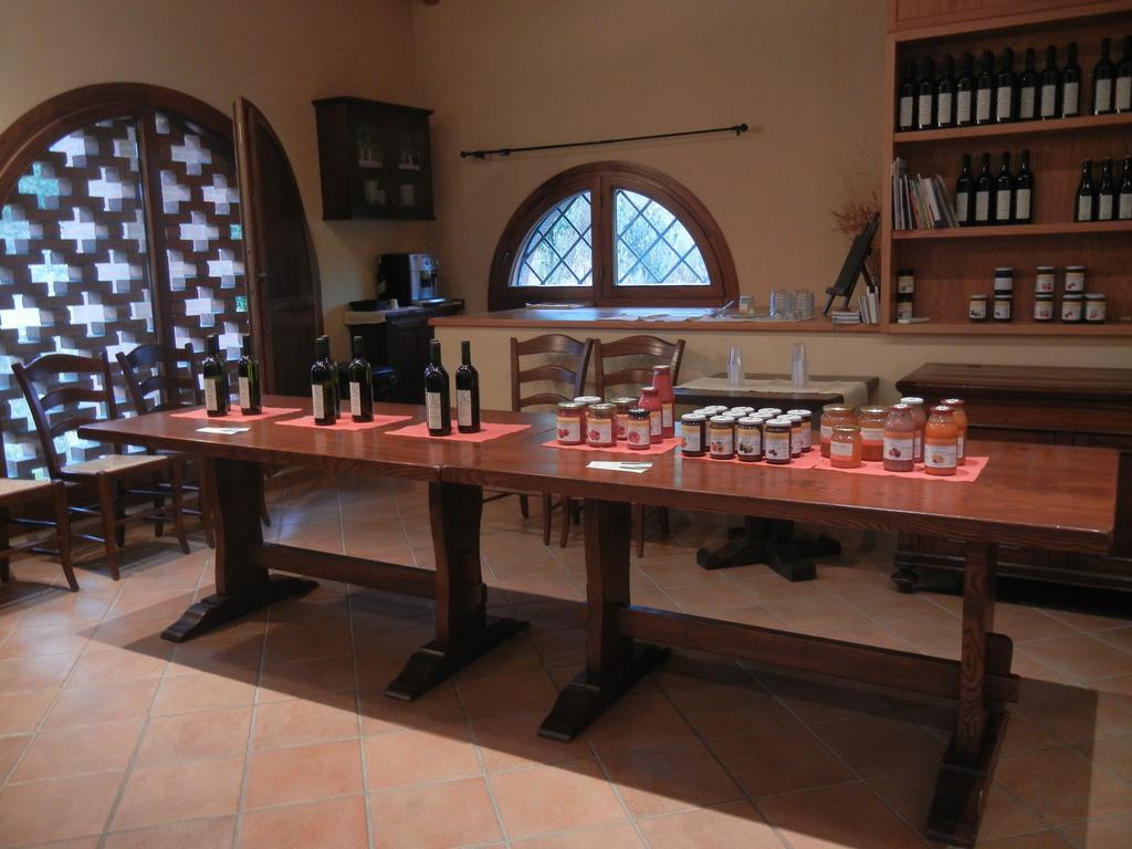 La Colombarola Agriturismo Farneto Eksteriør billede